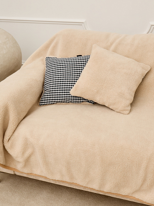 Подушка меховая из верблюжьей шерсти и хлопка двусторонняя, 36х36 